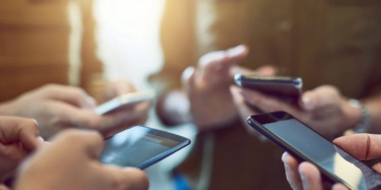 CAMBIAR DE MARCA PASA POR DESCIFRAR QUE ELEMENTOS SUMARON O INFLUENCIARON PARA QUE OCURRA, una pequeña encuesta